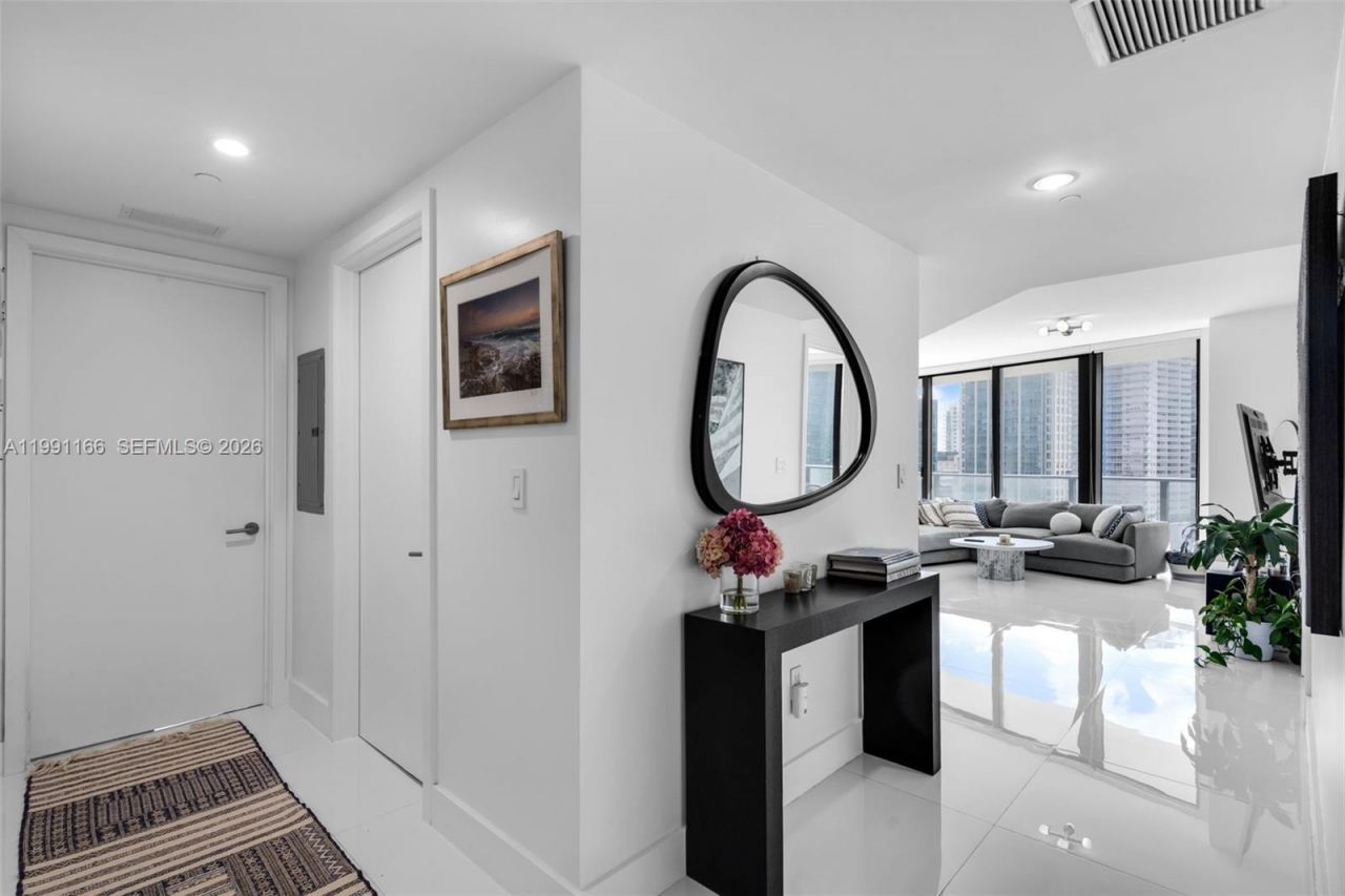 1300 S Miami Ave , Unit 1601, Miami, FL 33130 Photo