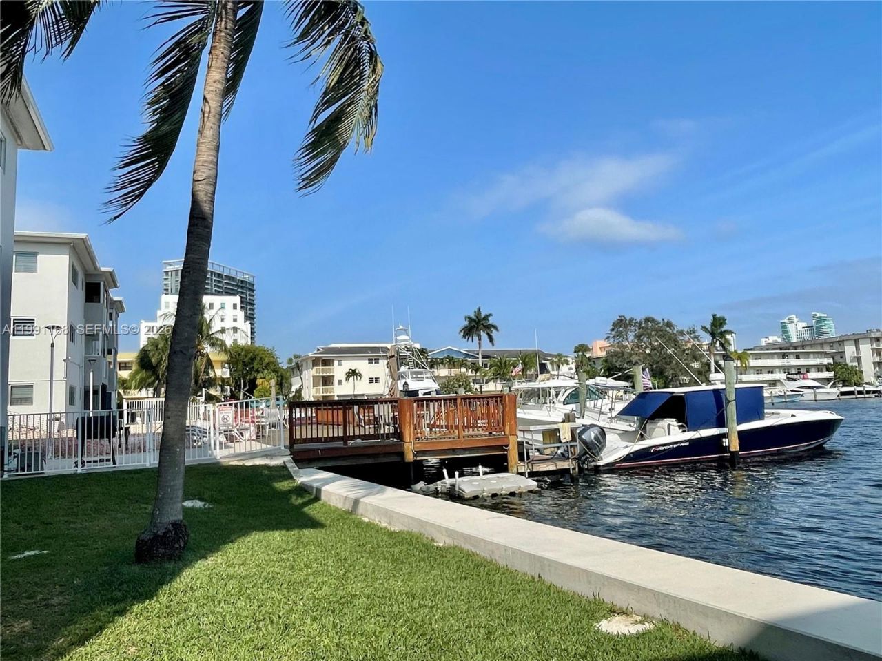 462 Golden Isles Dr , Unit 210, Hallandale Beach, FL 33009 Photo