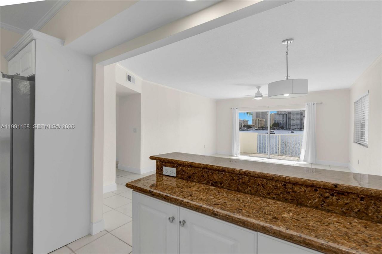 462 Golden Isles Dr, Unit 210, Hallandale Beach, FL 33009 Photo
