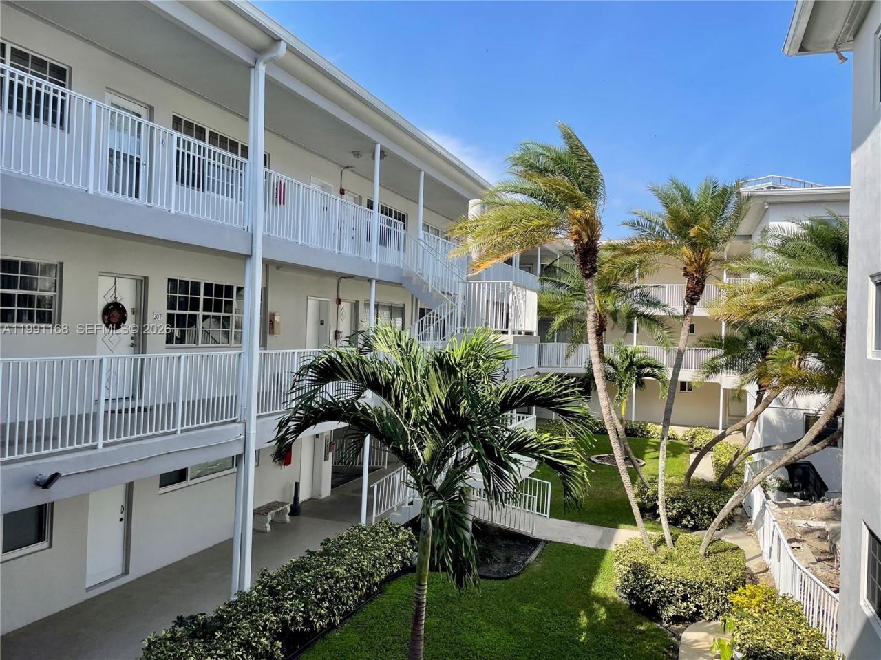 462 Golden Isles Dr , Unit 210, Hallandale Beach, FL 33009 Photo