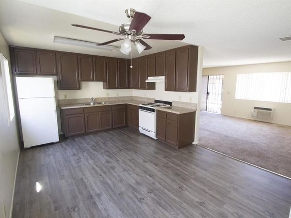 948 Chase Ave, Unit I, El Cajon, CA 92020