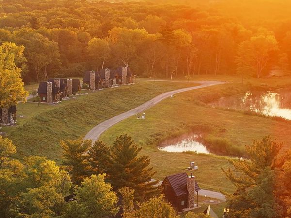 1667 Sherwood Road , Dahinda, IL 61428