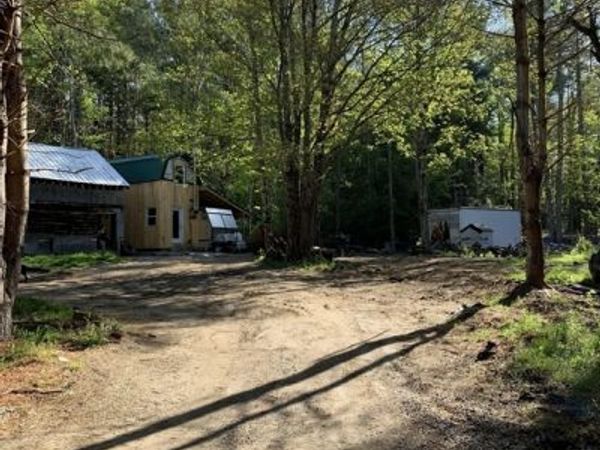 54 E Main St, Plainfield, MA 01070