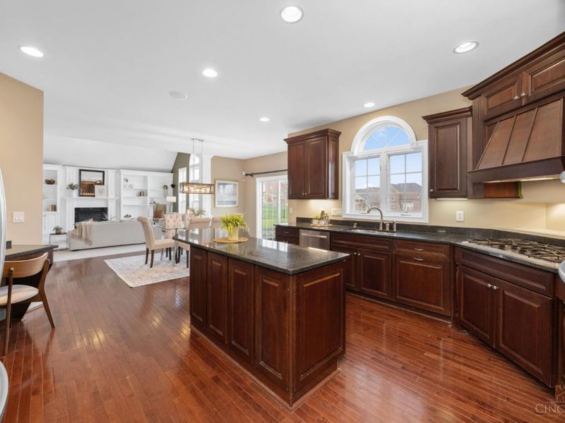 7556 Fox Chase Drive, West Chester, OH 45069 Photo 11