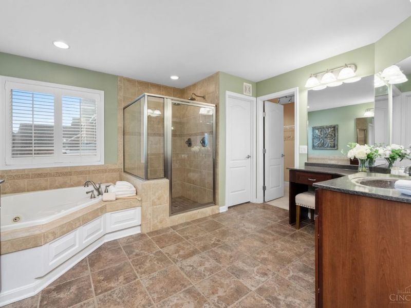 7556 Fox Chase Drive, West Chester, OH 45069 Photo 26