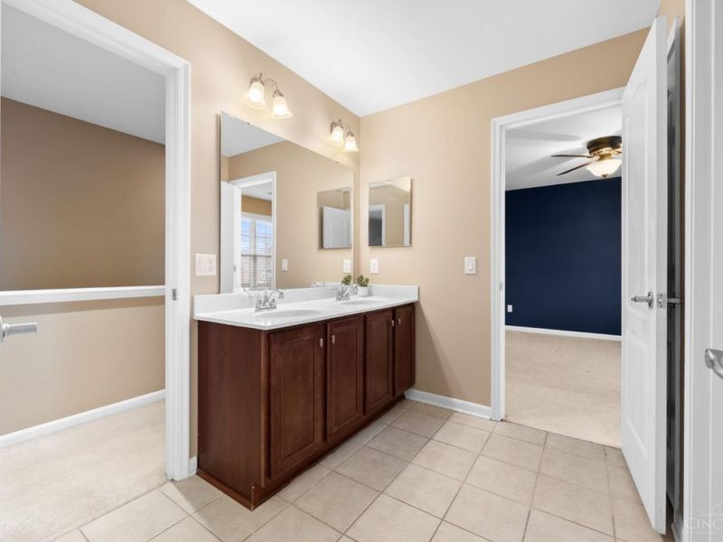 7556 Fox Chase Drive, West Chester, OH 45069 Photo 32