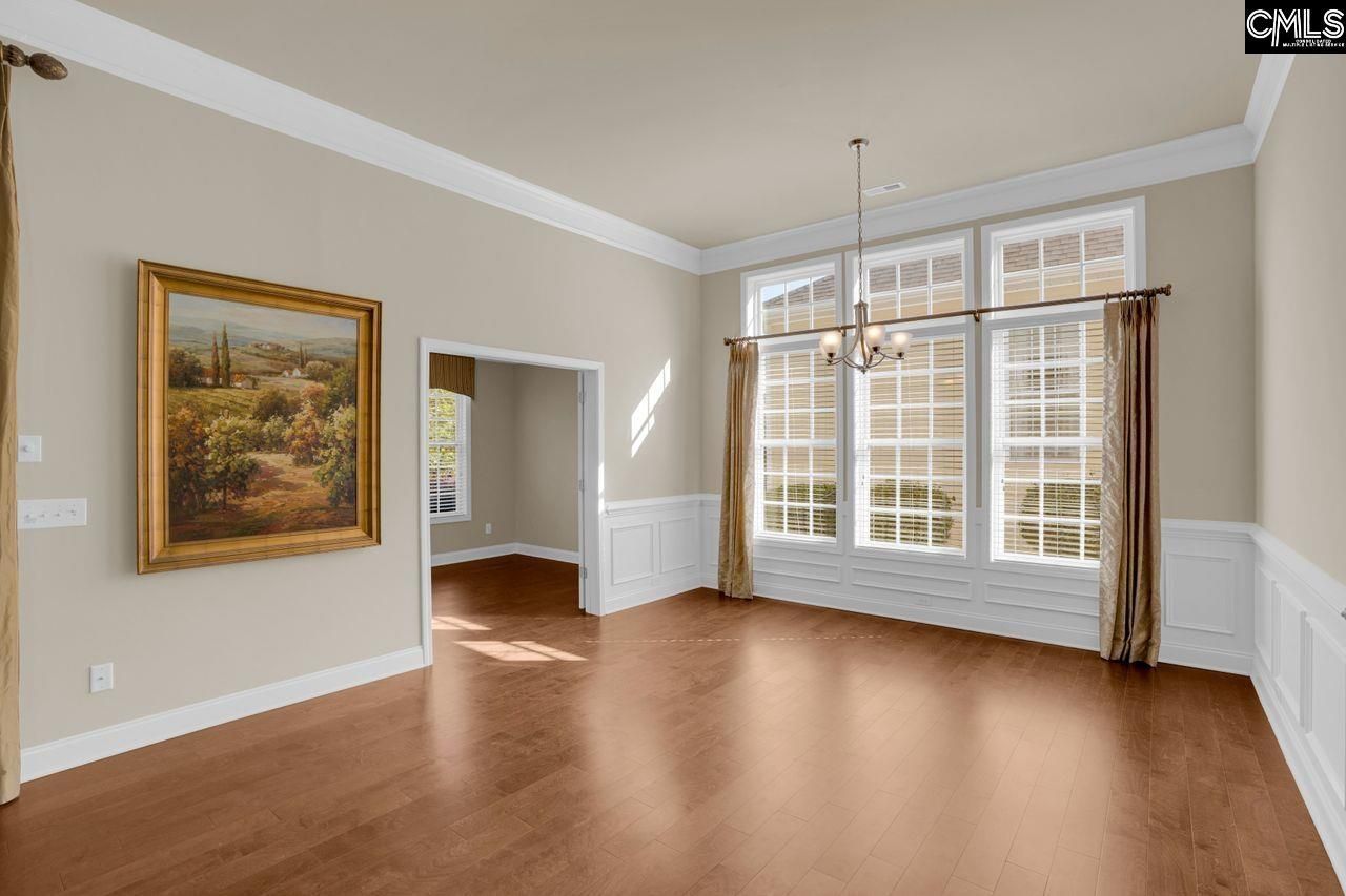 203 Woodlander Drive  Photo 11