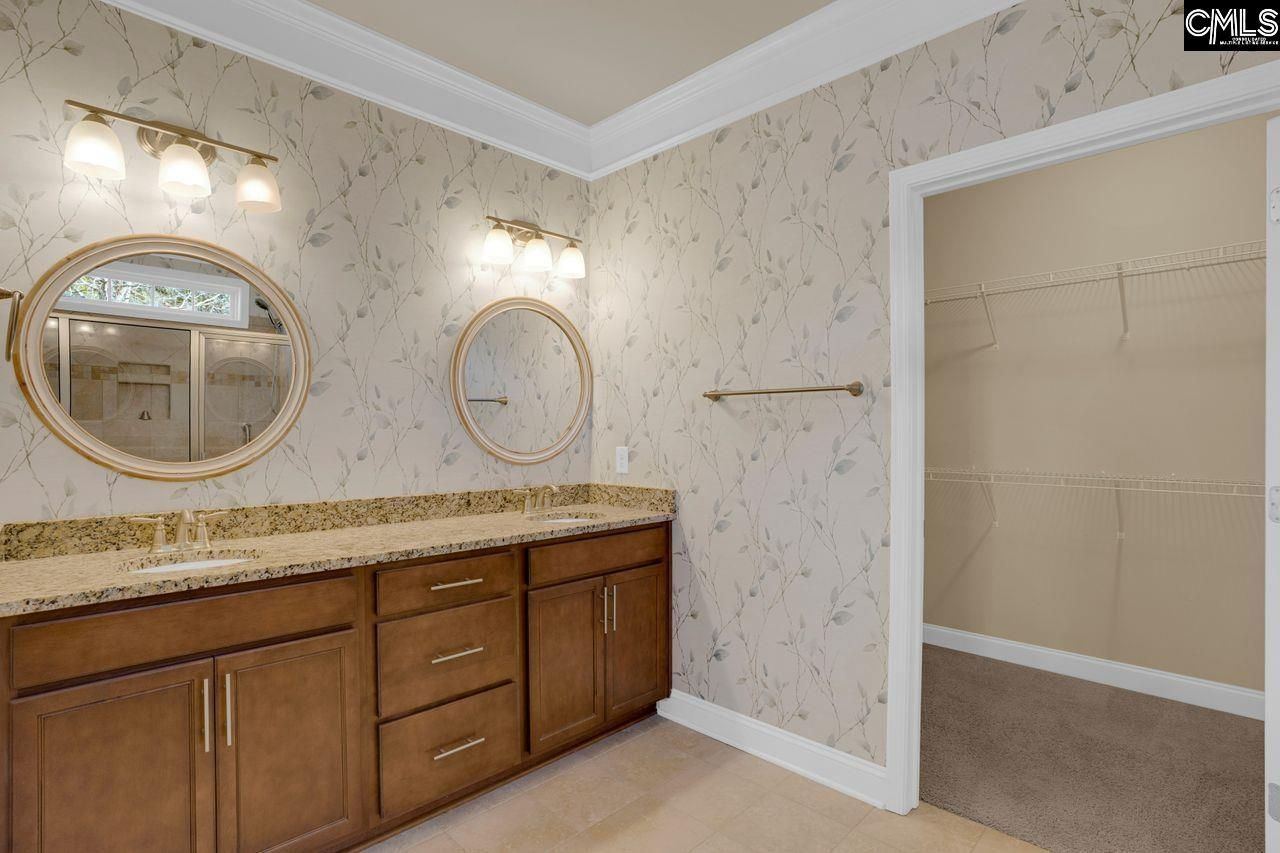 203 Woodlander Drive  Photo 24