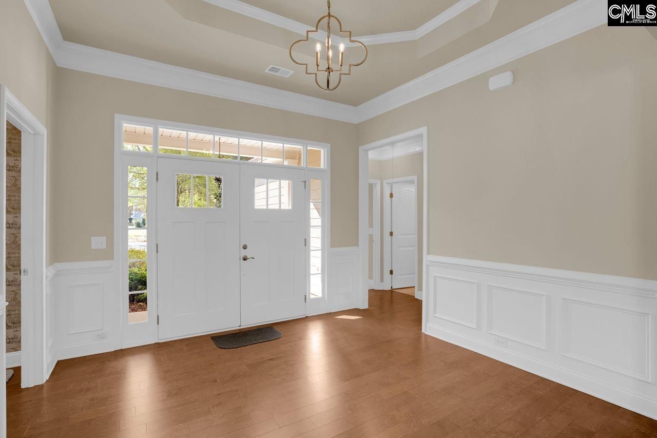 203 Woodlander Drive  Photo 5