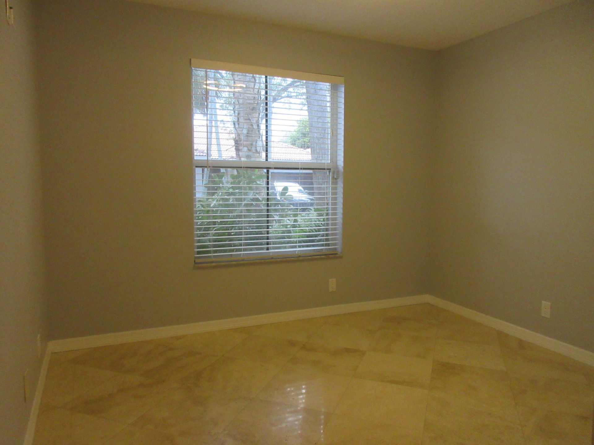 4955 SW 35th Terrace, Hollywood, FL 33312 Photo