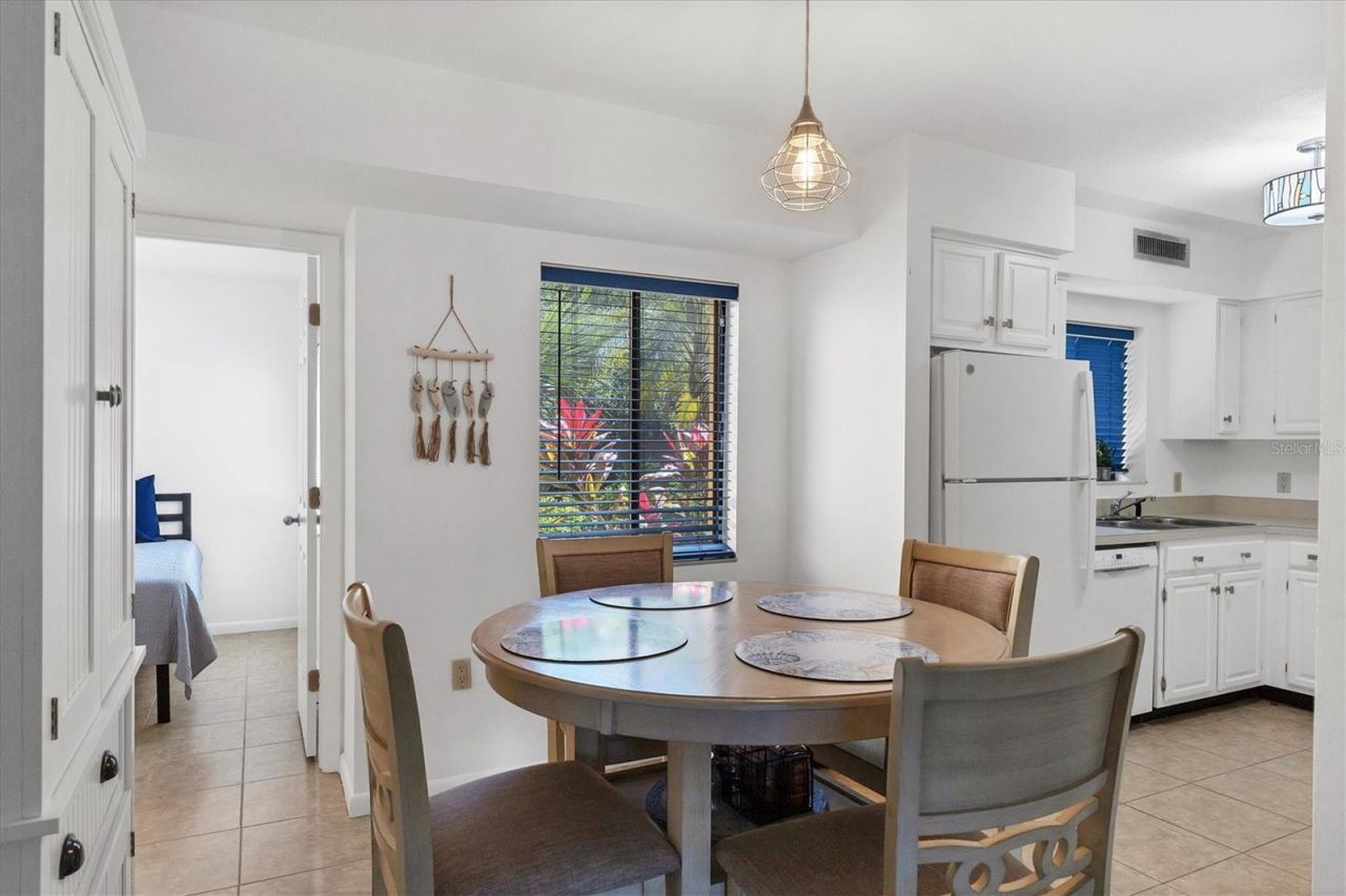 5669 Ashton Lake Drive, Unit 1, Sarasota, FL 34231 Photo