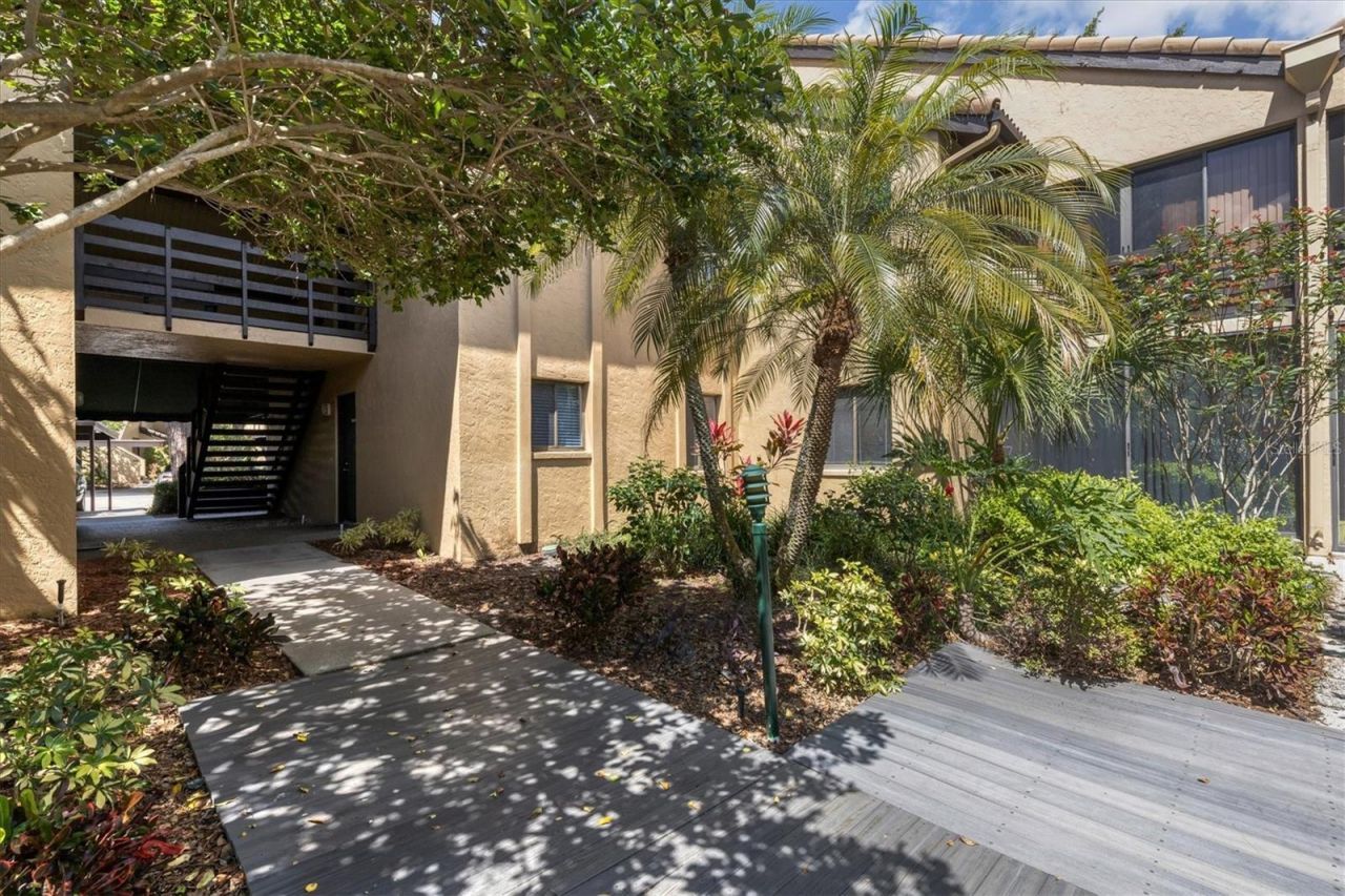 5669 Ashton Lake Drive, Unit 1, Sarasota, FL 34231 Photo