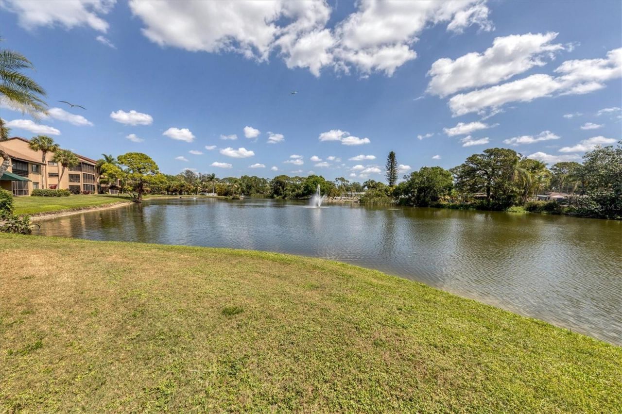 5669 Ashton Lake Drive, Unit 1, Sarasota, FL 34231 Photo