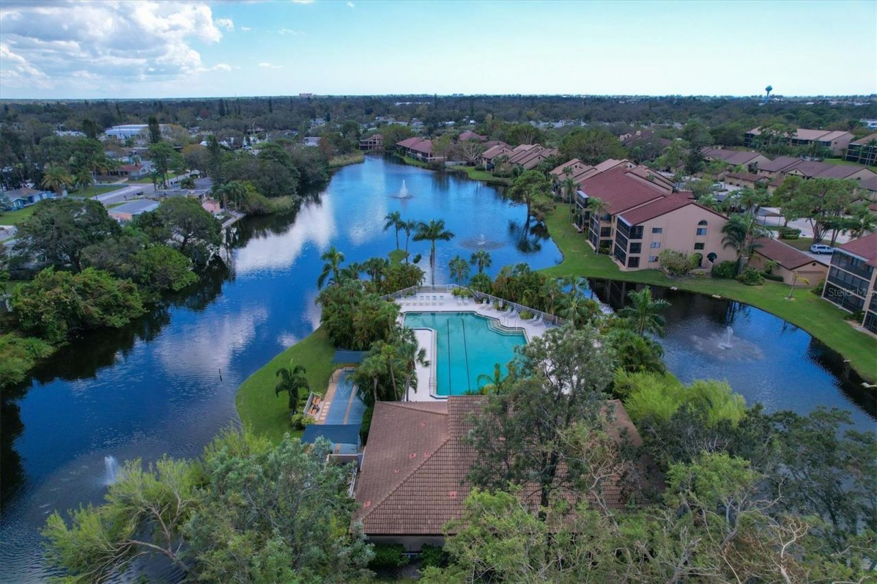 5669 Ashton Lake Drive, Unit 1, Sarasota, FL 34231 Photo