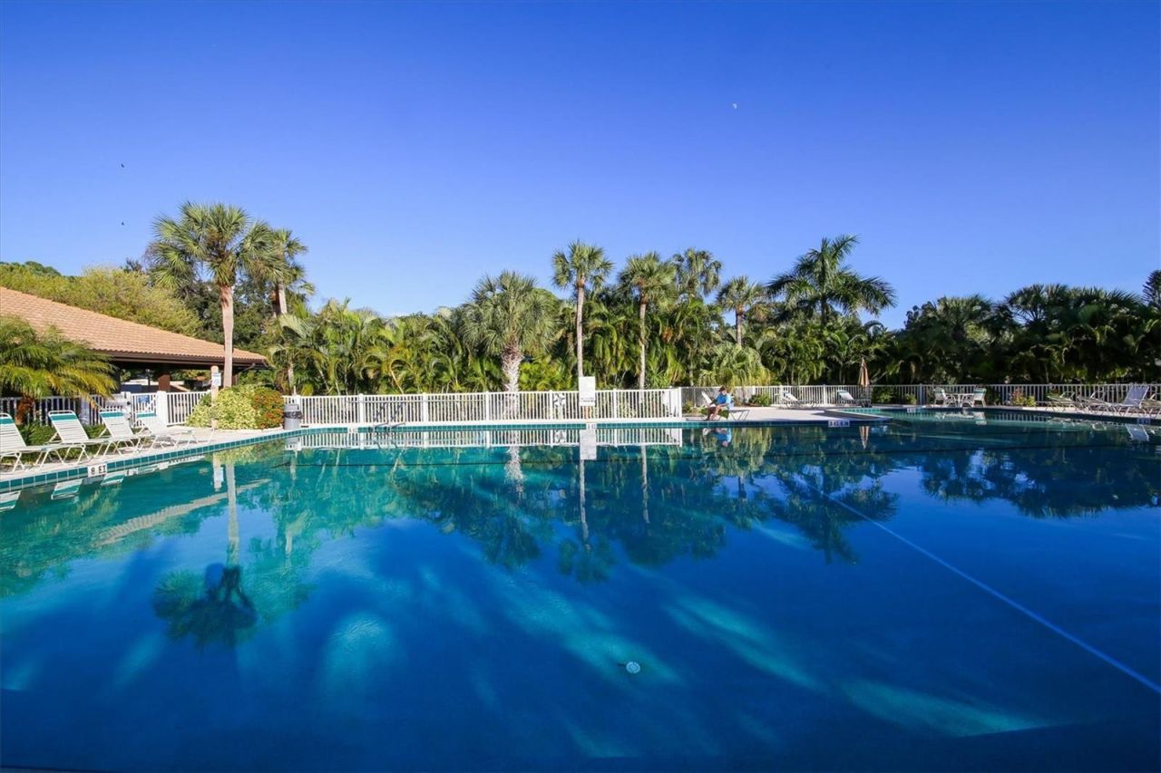5669 Ashton Lake Drive, Unit 1, Sarasota, FL 34231 Photo
