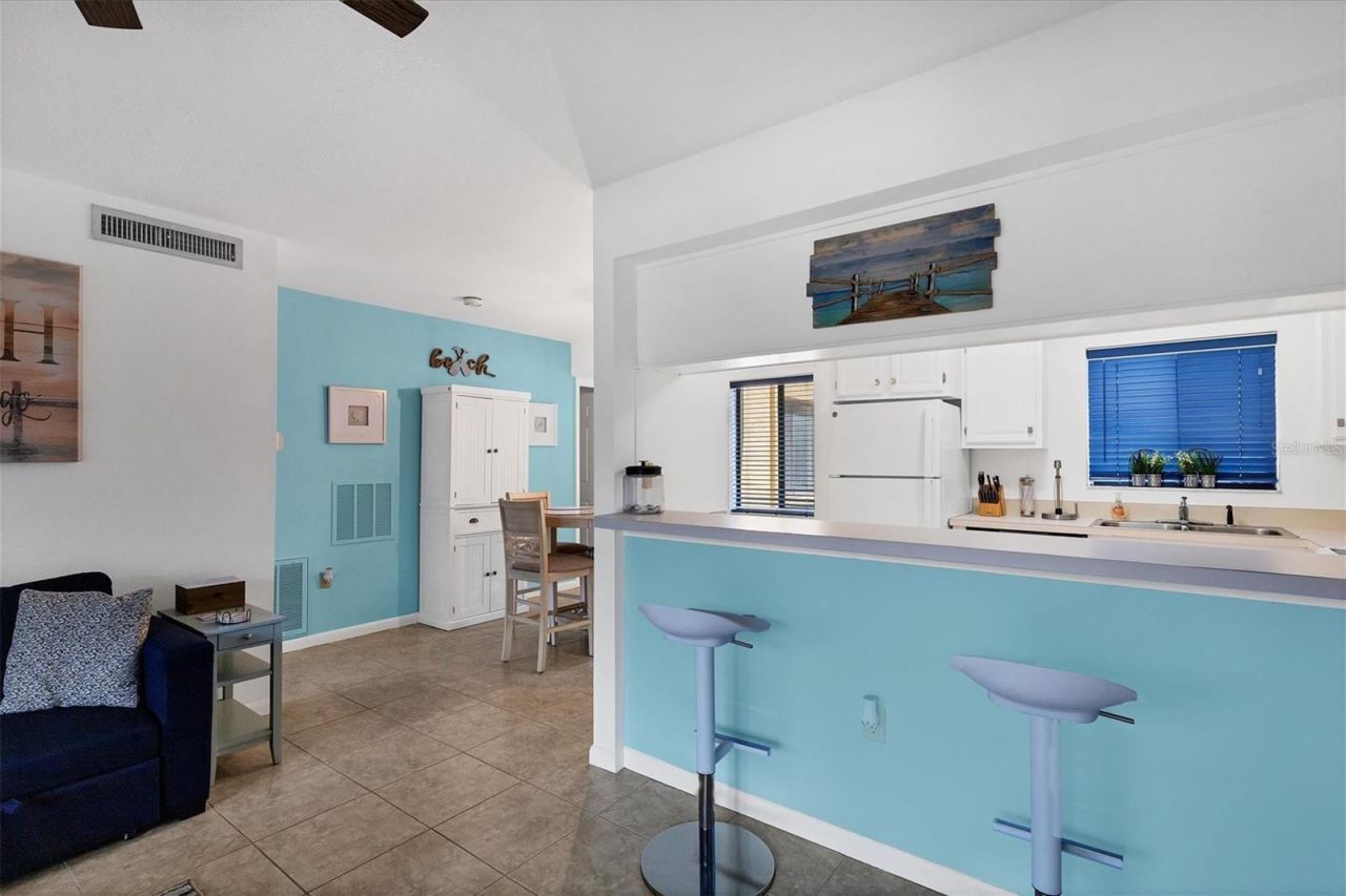 5669 Ashton Lake Drive, Unit 1, Sarasota, FL 34231 Photo