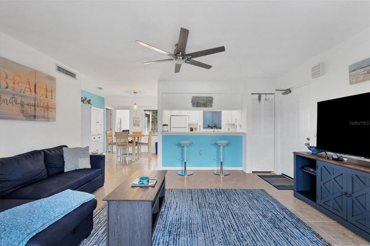 5669 Ashton Lake Drive, Unit 1, Sarasota, FL 34231 Photo