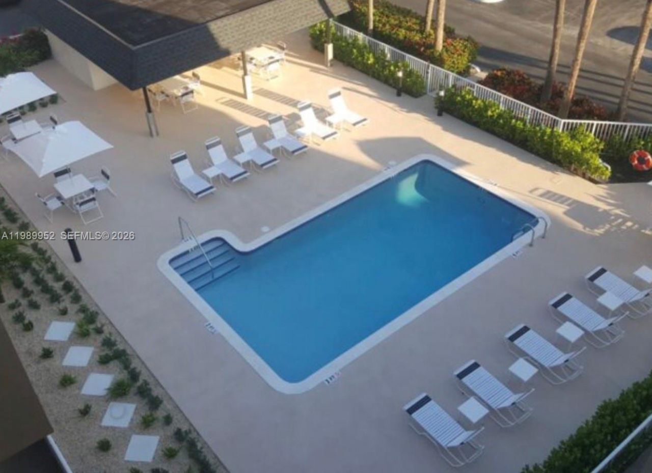 8121 SW 82nd Ct, Miami, FL 33143 Photo