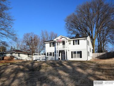4638 Manchester Drive , Omaha, NE 68152