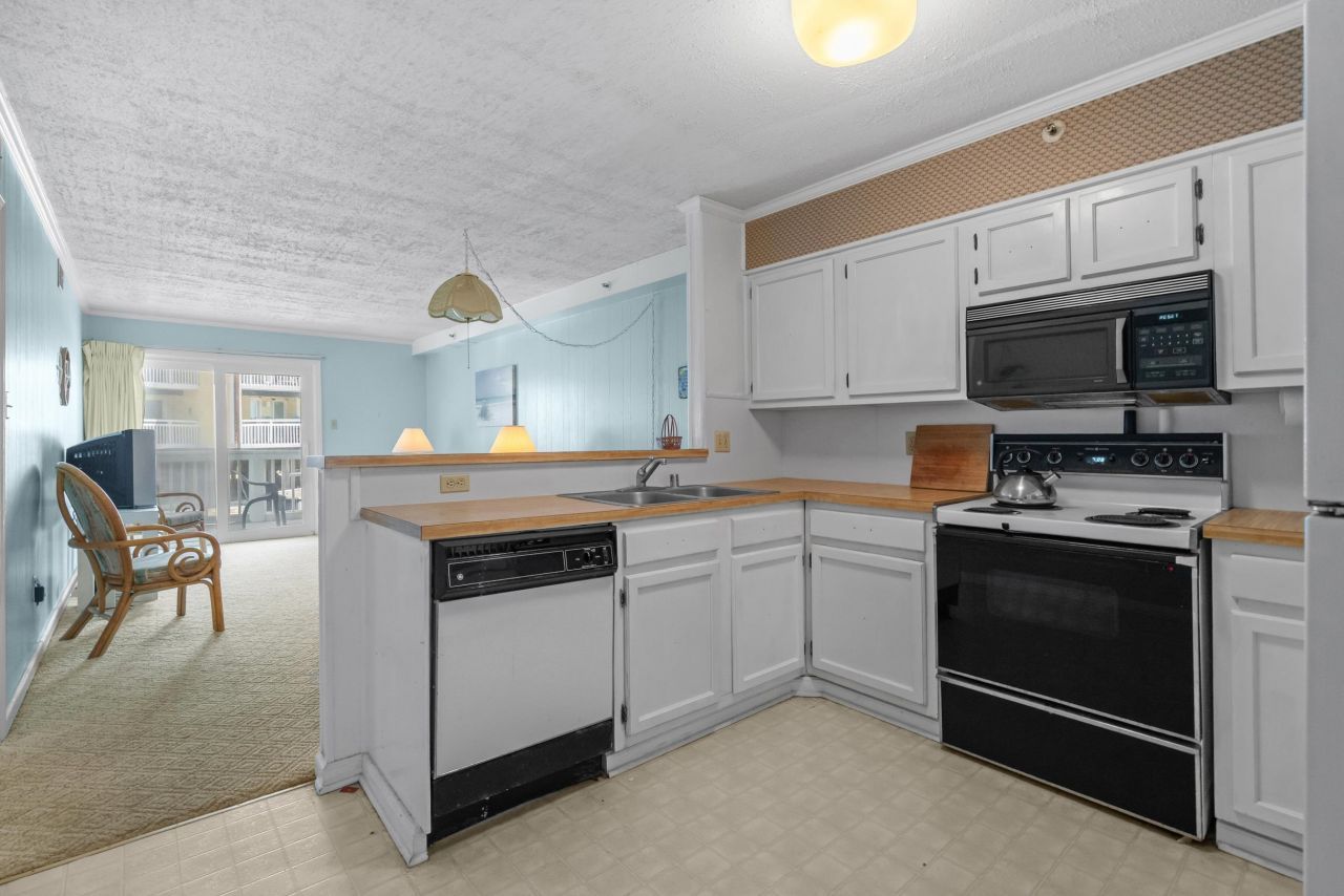 720 N Waccamaw Dr.  Photo 12