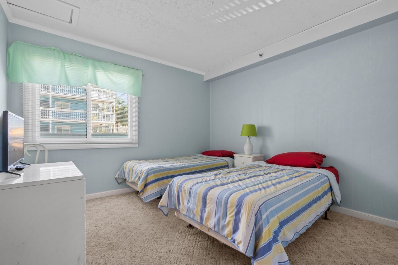 720 N Waccamaw Dr.  Photo 19