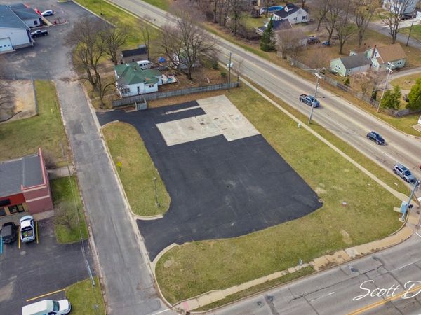 100 W Marks Street, Greenville, MI 48838