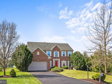 28 FAWN HILL ROAD, HANOVER, PA 17331