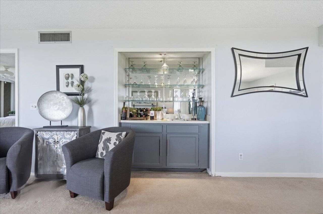 5059 N Hwy A1a, Unit 401, Hutchinson Island, FL 34949 Photo