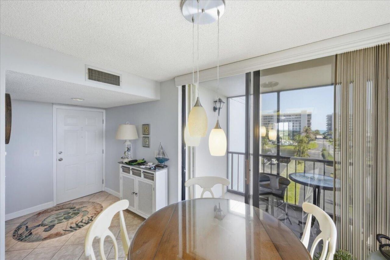 5059 N Hwy A1a, Unit 401, Hutchinson Island, FL 34949 Photo