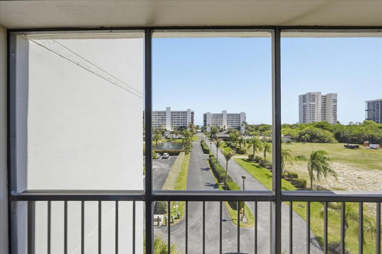 5059 N Hwy A1a, Unit 401, Hutchinson Island, FL 34949 Photo