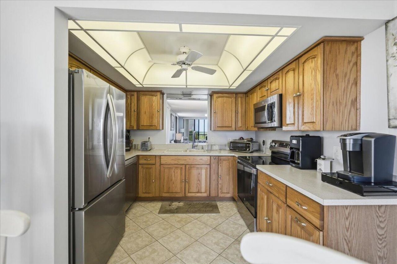 5059 N Hwy A1a, Unit 401, Hutchinson Island, FL 34949 Photo