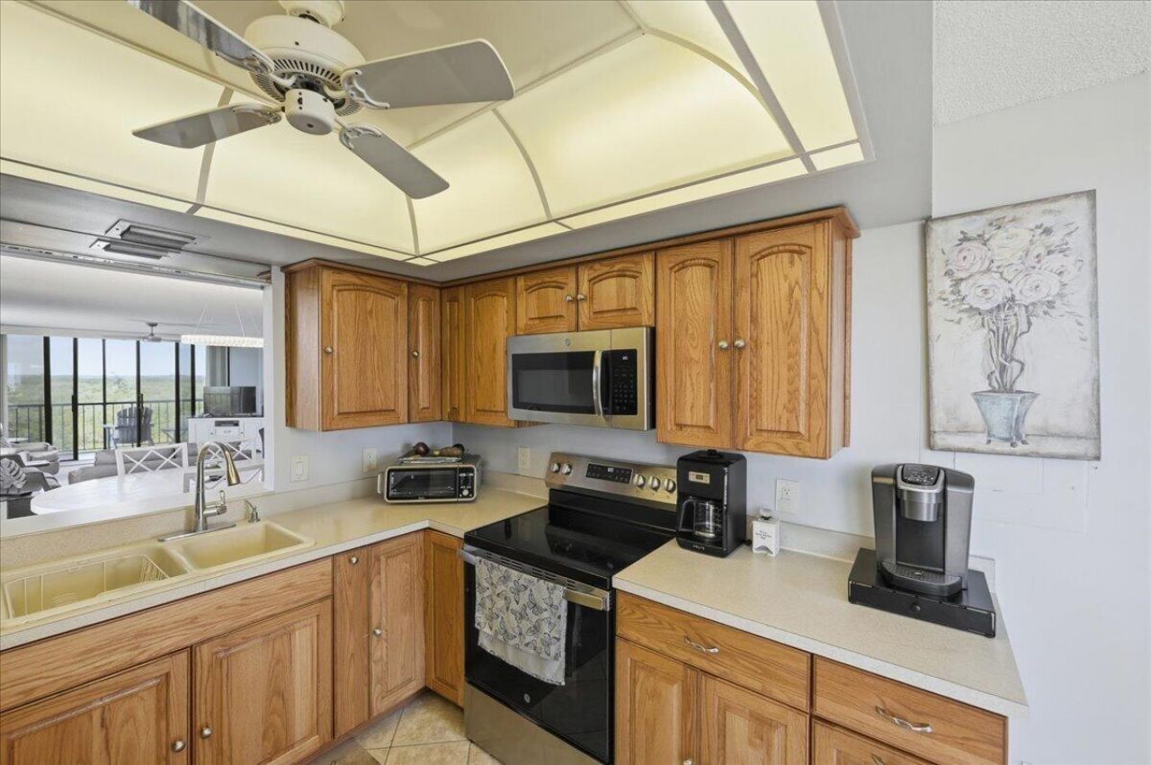 5059 N Hwy A1a, Unit 401, Hutchinson Island, FL 34949 Photo