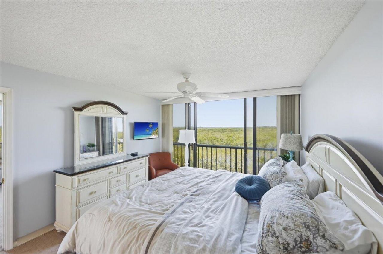 5059 N Hwy A1a, Unit 401, Hutchinson Island, FL 34949 Photo