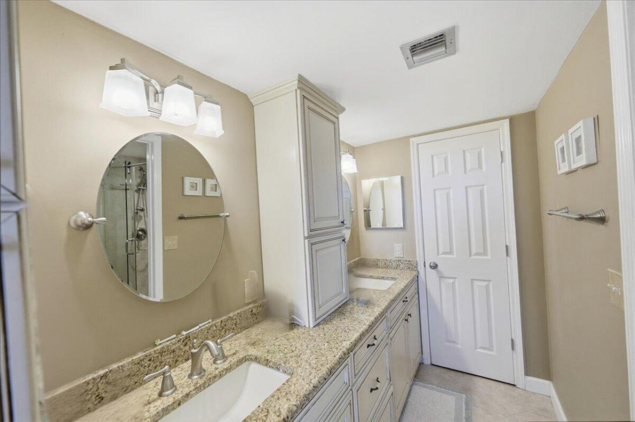 5059 N Hwy A1a, Unit 401, Hutchinson Island, FL 34949 Photo