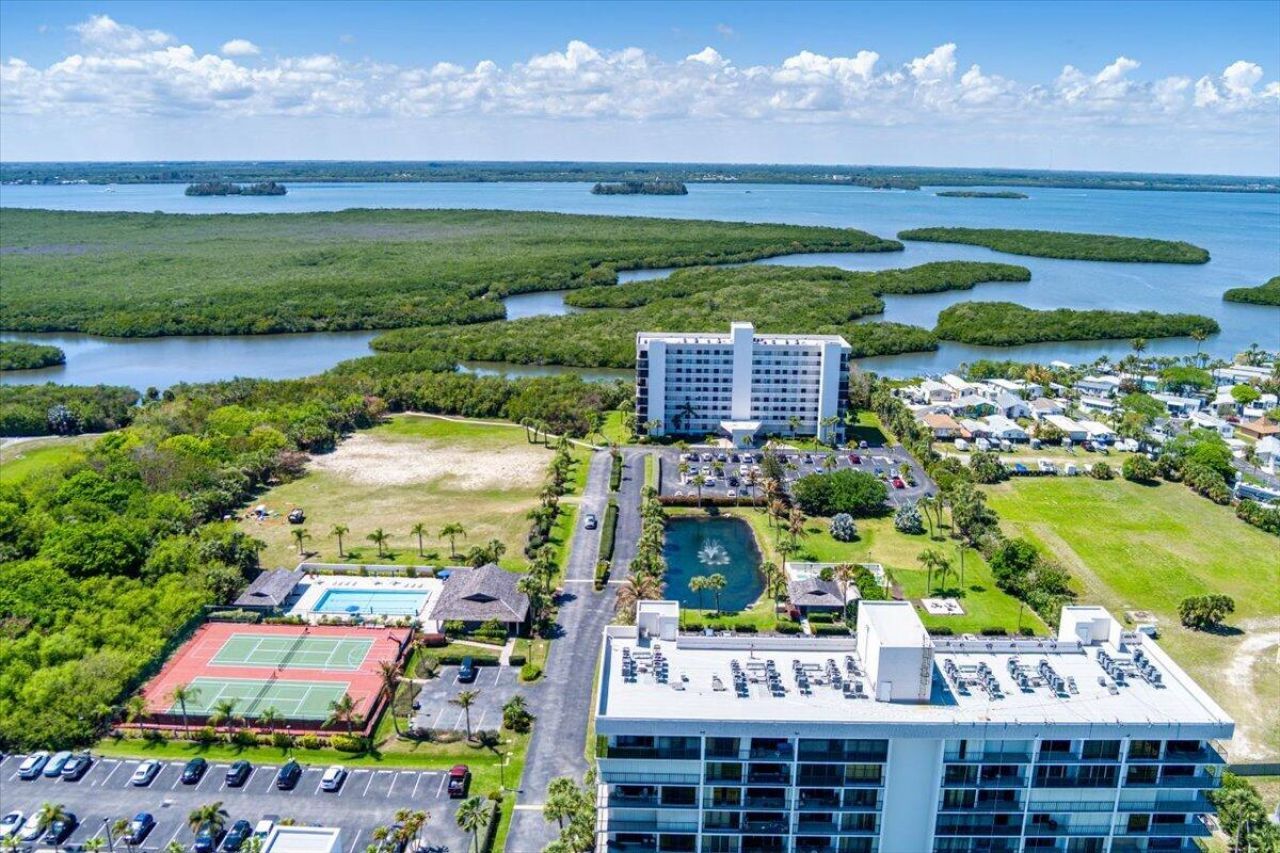 5059 N Hwy A1a, Unit 401, Hutchinson Island, FL 34949 Photo