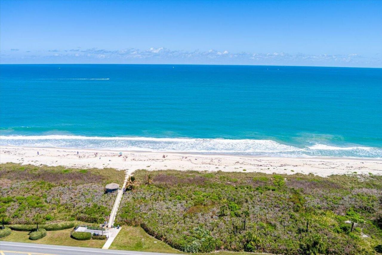 5059 N Hwy A1a, Unit 401, Hutchinson Island, FL 34949 Photo