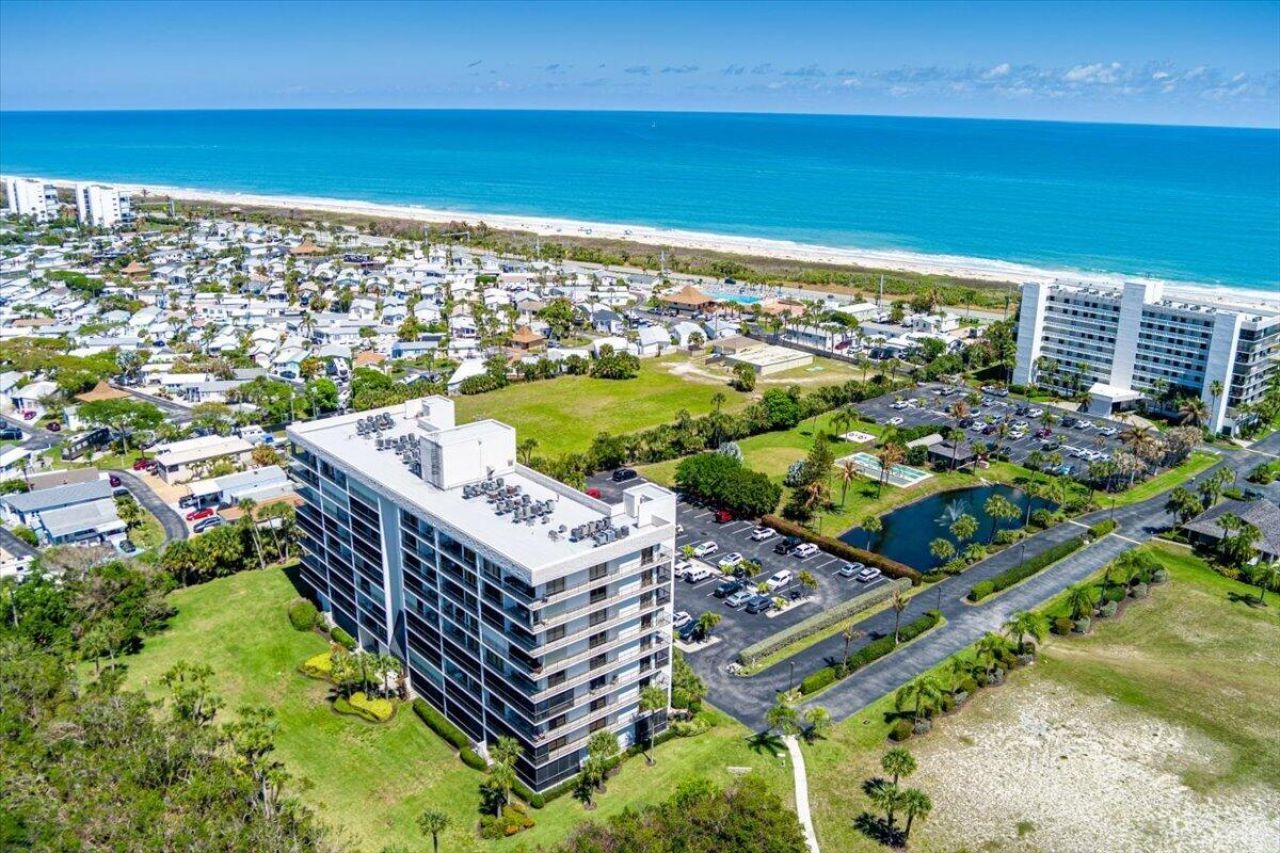 5059 N Hwy A1a, Unit 401, Hutchinson Island, FL 34949 Photo