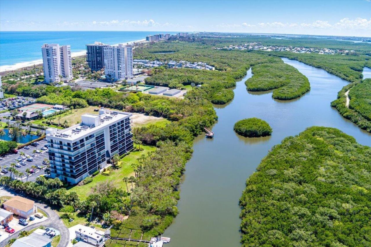 5059 N Hwy A1a, Unit 401, Hutchinson Island, FL 34949 Photo