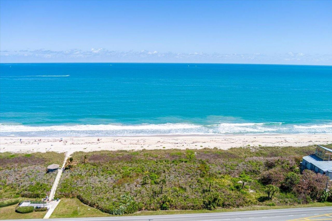 5059 N Hwy A1a, Unit 401, Hutchinson Island, FL 34949 Photo