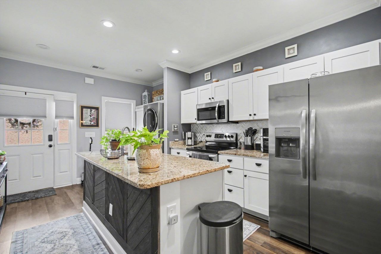 120 Kingsbury Loop Photo 10