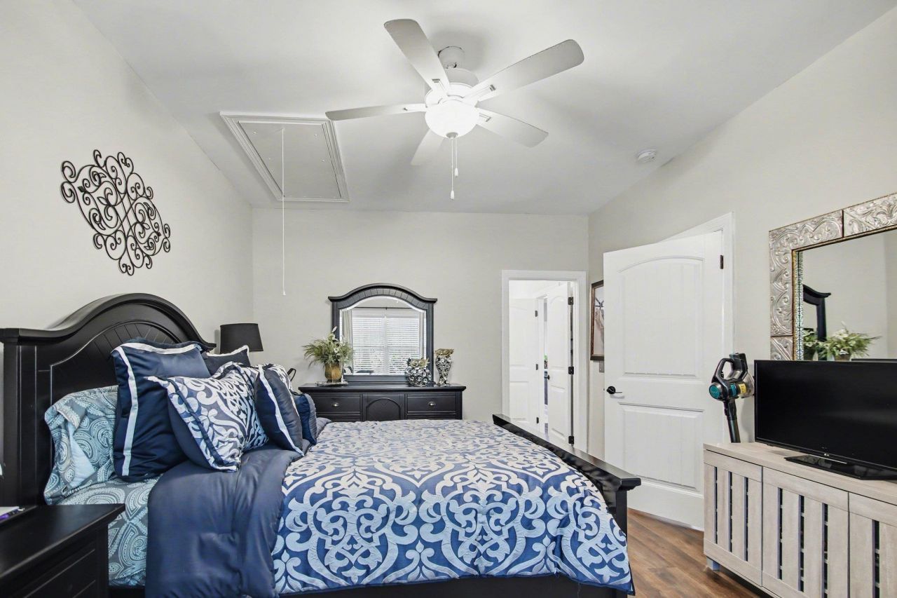 120 Kingsbury Loop Photo 14