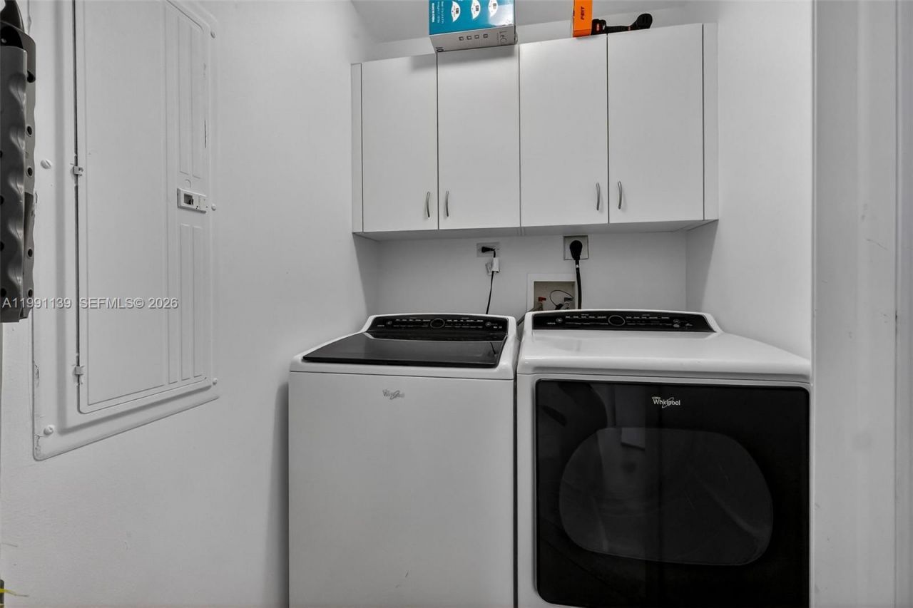 801 Brickell Key Blvd , Unit 2502, Miami, FL 33131 Photo