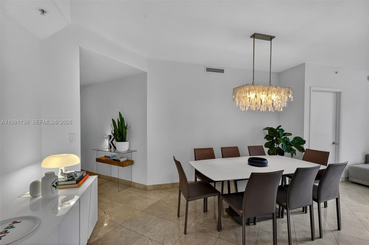 801 Brickell Key Blvd , Unit 2502, Miami, FL 33131 Photo