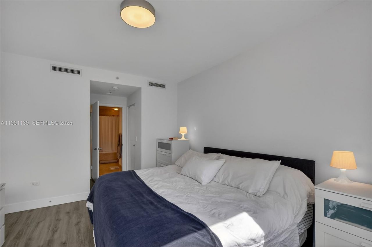 801 Brickell Key Blvd , Unit 2502, Miami, FL 33131 Photo