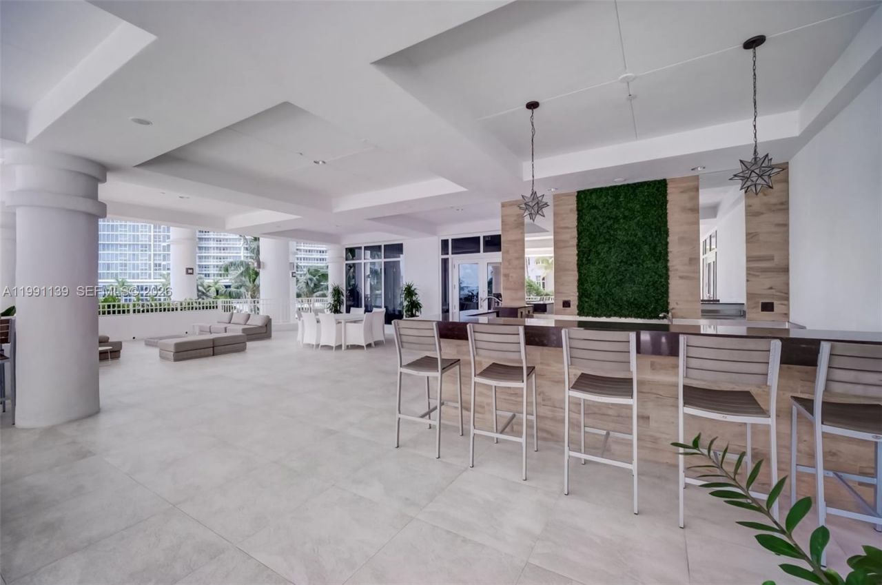 801 Brickell Key Blvd , Unit 2502, Miami, FL 33131 Photo