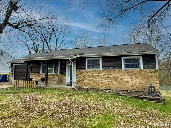 4118 E Donaldson Drive, St Louis, MO 63129