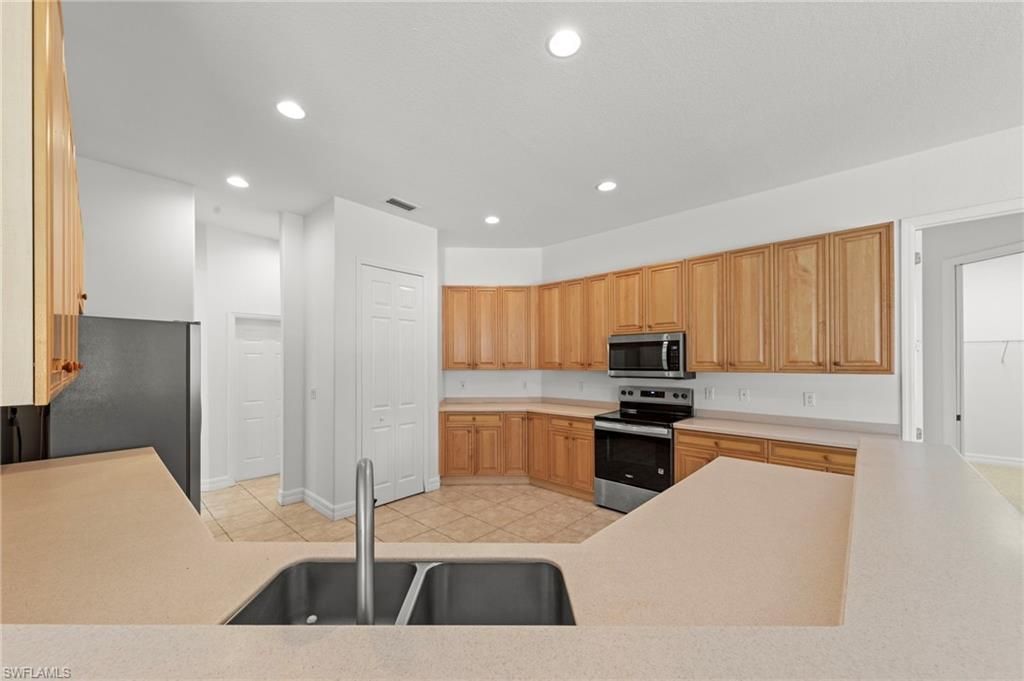 9623 Springlake Cir, Estero, FL 33928 Photo