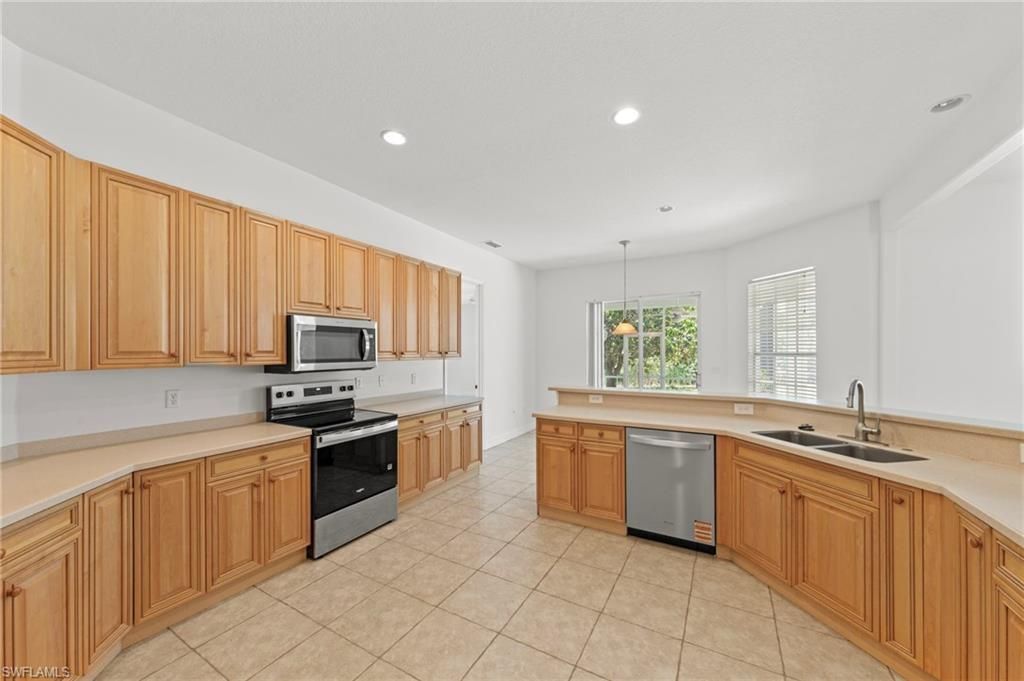 9623 Springlake Cir, Estero, FL 33928 Photo