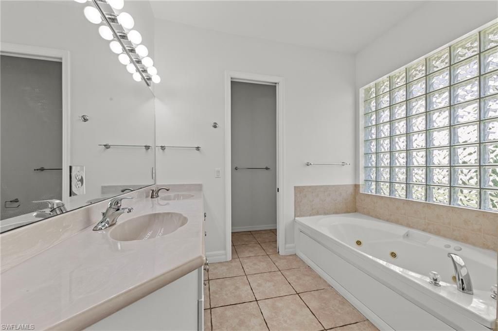 9623 Springlake Cir , Estero, FL 33928 Photo