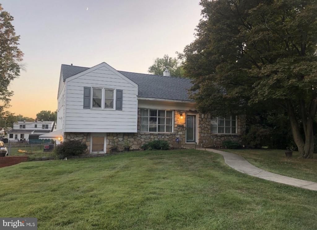 1724 DARLAND , NORRISTOWN, PA 19403